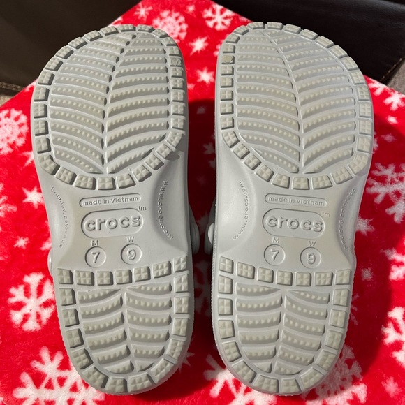 Crocs: gray, women’s size 9, men’s size 7 - Picture 2 of 3
